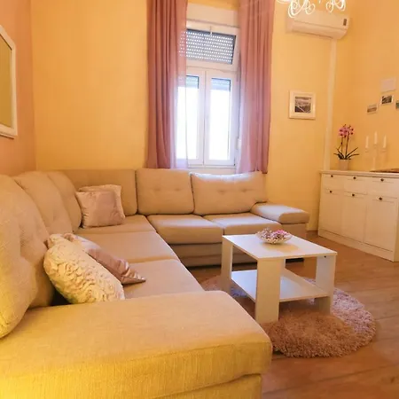 Rosa Solis Apartament *